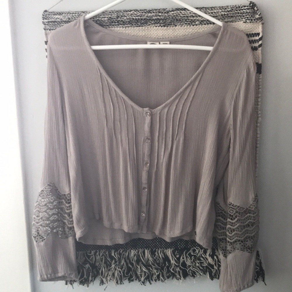 Long sleeve crop shirt
